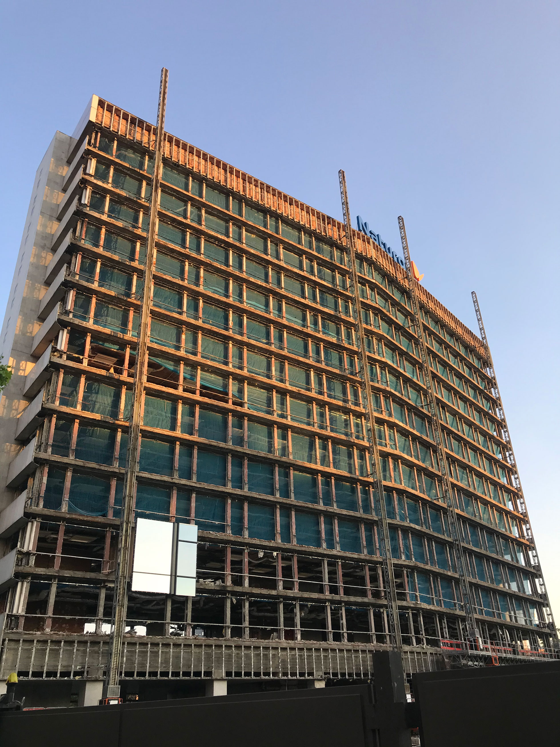 La renovada sede de Naturgy en Madrid confía en la solución de fachada ventilada ECOVENT® de ISOVER