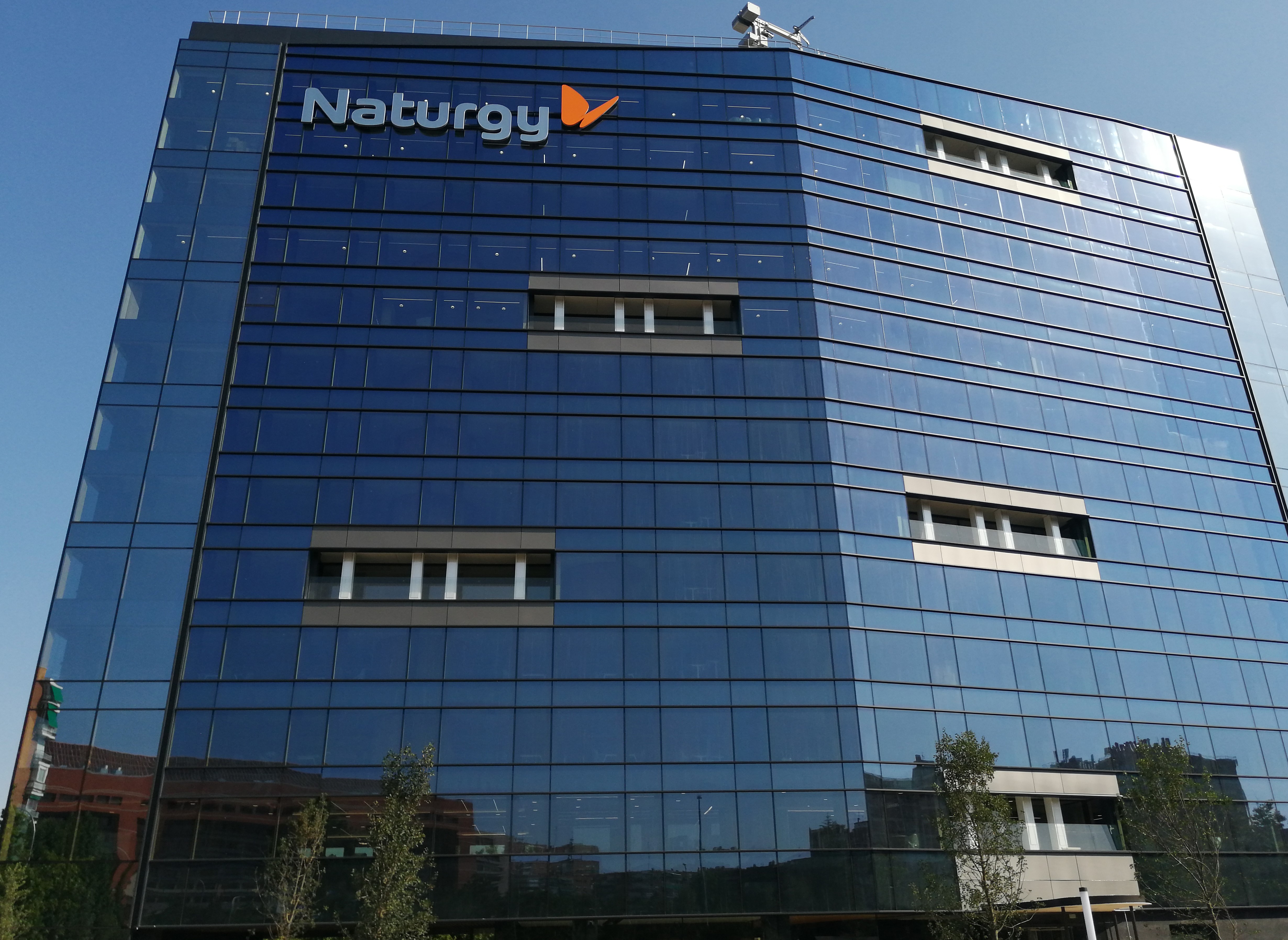 La renovada sede de Naturgy en Madrid confía en la solución de fachada ventilada ECOVENT® de ISOVER
