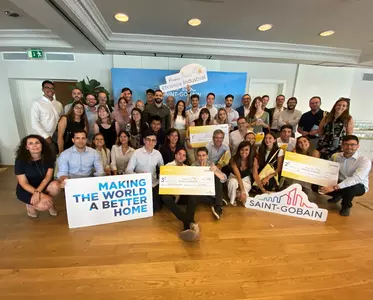 Estudiantes de la UEX y la UPM, ganadores de los Premios de Eficiencia Industrial 2023 de Isover en colaboración con ACCIONA