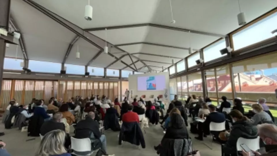 ISOVER y Placo® facilitan el acceso a las ayudas a la rehabilitación energética de edificios con su servicio de asesoramiento profesional ISOVER y Placo® facilitan el acceso a las ayudas a la rehabilitación energética de edificios con su servicio de asesoramiento profesional