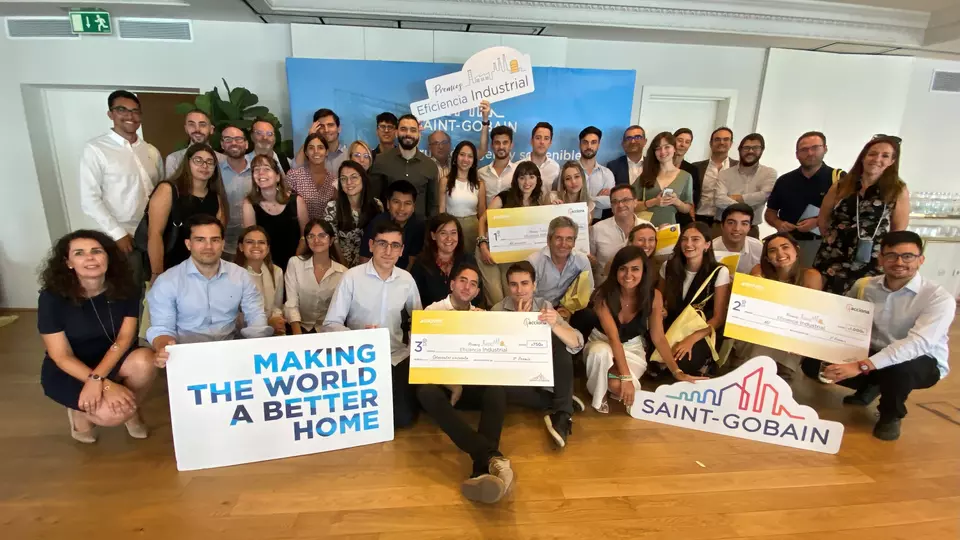 Estudiantes de la UEX y la UPM, ganadores de los Premios de Eficiencia Industrial 2023 de Isover en colaboración con ACCIONA